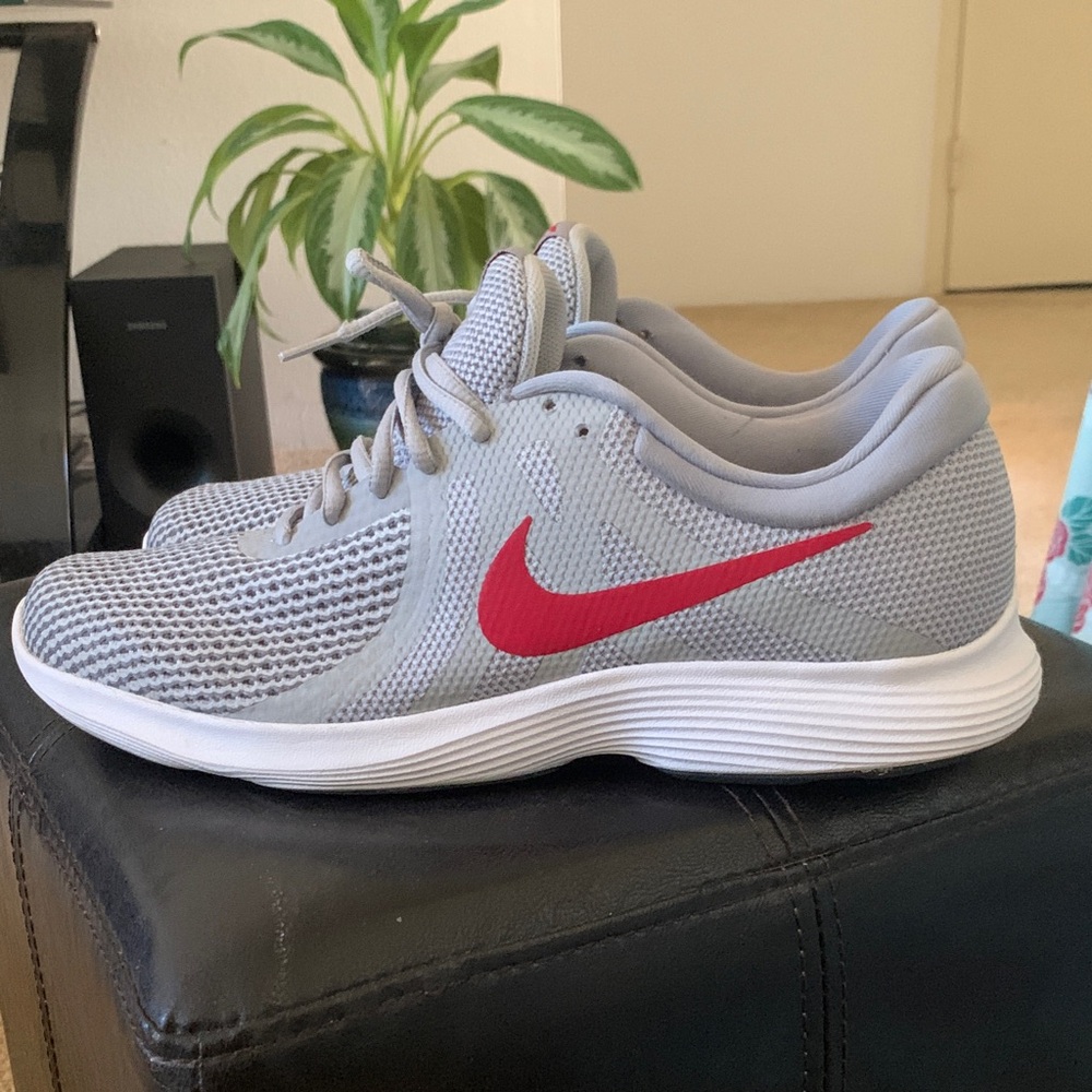 Nike Men’s Revolution 4 Shoes